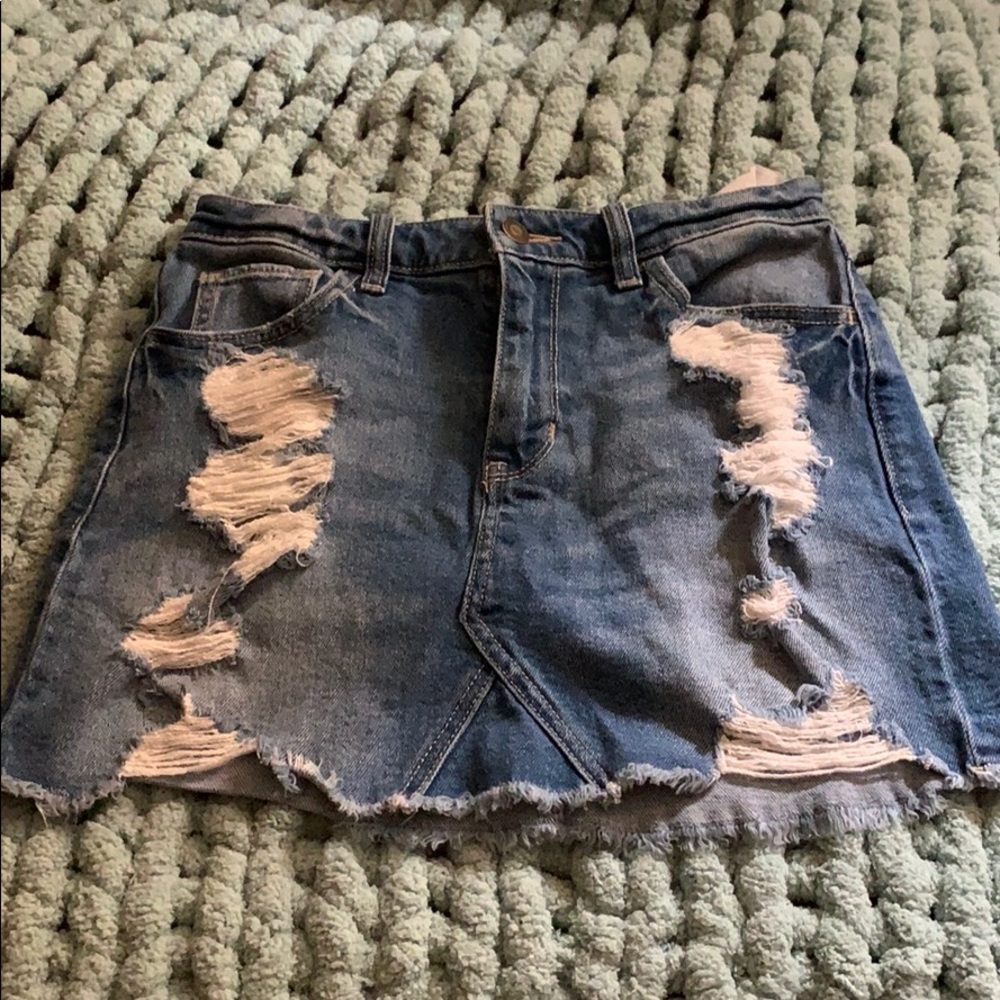 hollister jean skirt with rips. small